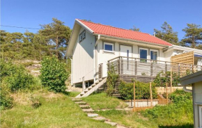 2 Bedroom Lovely Apartment In Lysekil, Lysekil